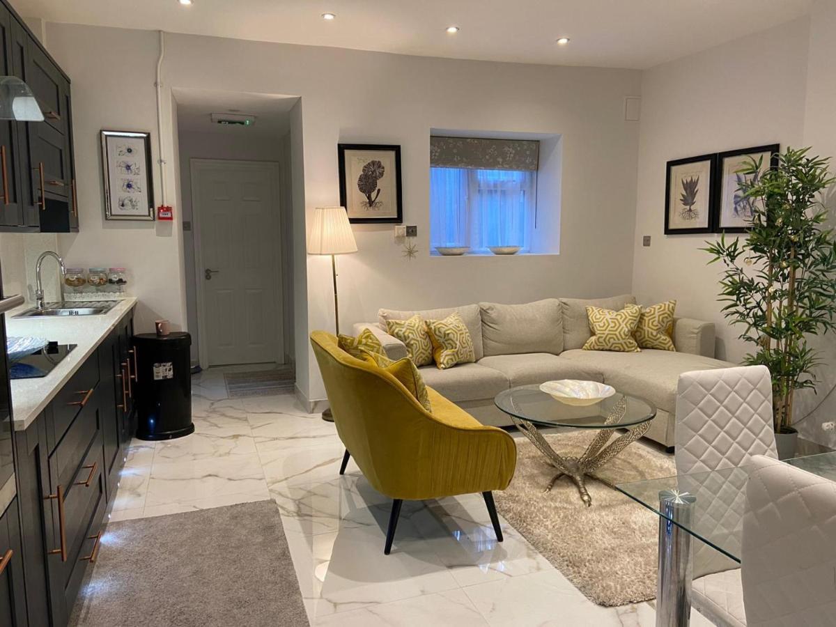 Elegant 2 Bed Flat In Chiswick Apartment Лондон Екстериор снимка