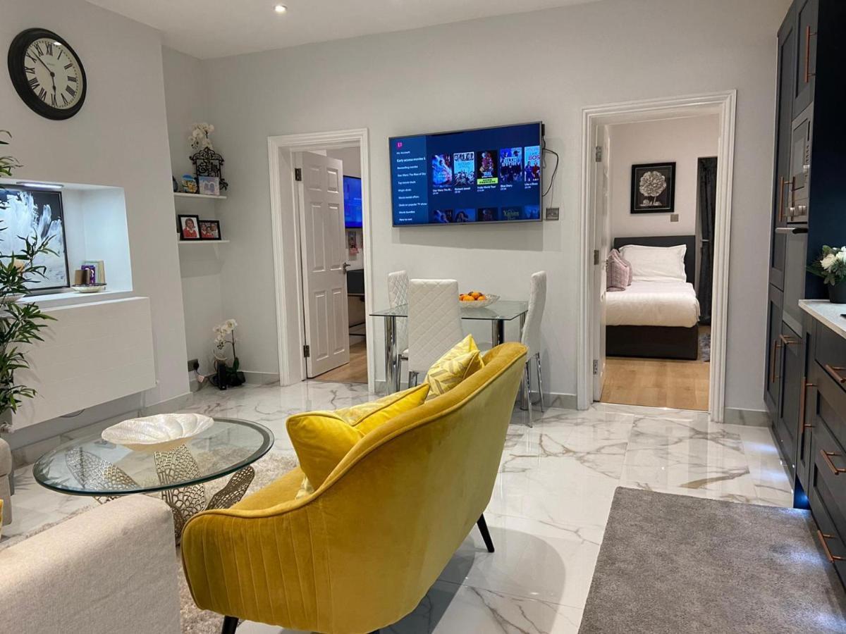 Elegant 2 Bed Flat In Chiswick Apartment Лондон Екстериор снимка